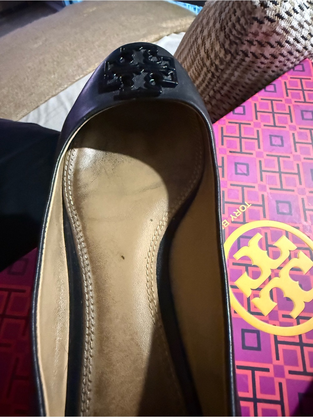 Tory Burch Black Leather Logo Ballet Flats - Picture 10 of 13